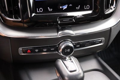 2021 Volvo XC60 R-Design