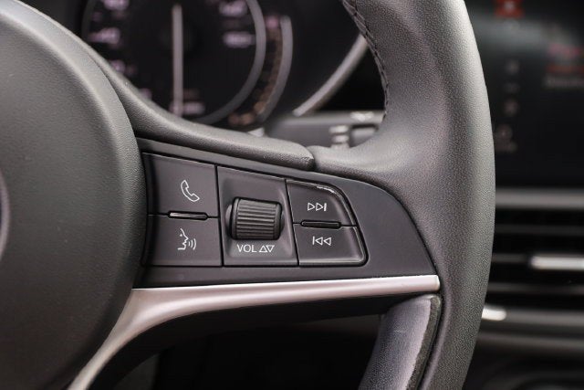 2019 Alfa Romeo Giulia Base