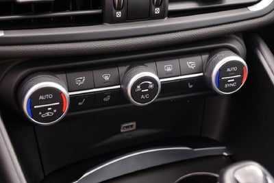 2019 Alfa Romeo Giulia Base