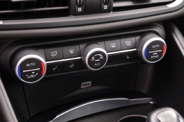 2019 Alfa Romeo Giulia Base