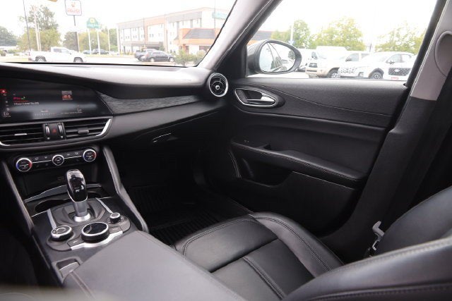 2019 Alfa Romeo Giulia Base