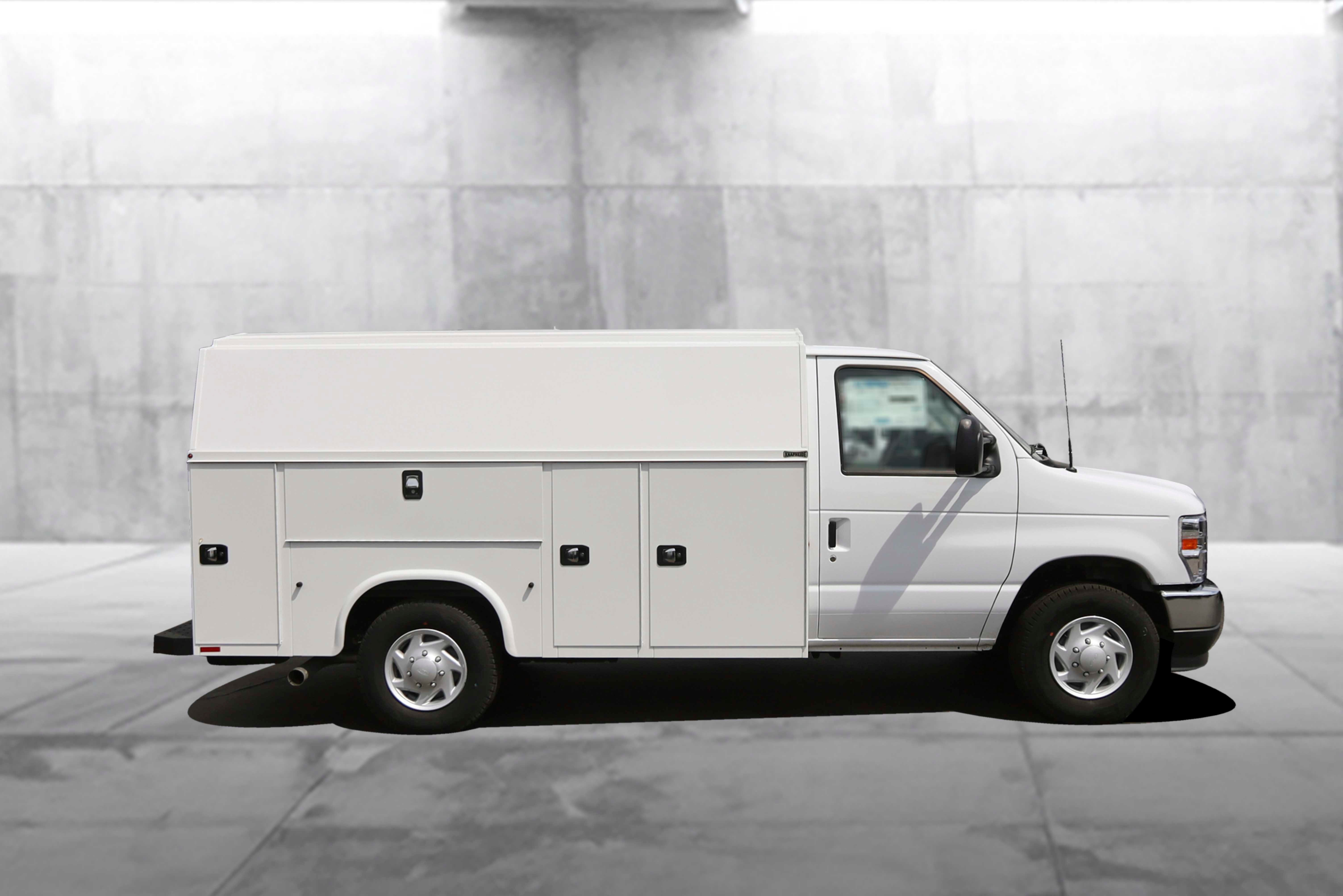 2026 Ford E-350SD Base Cutaway