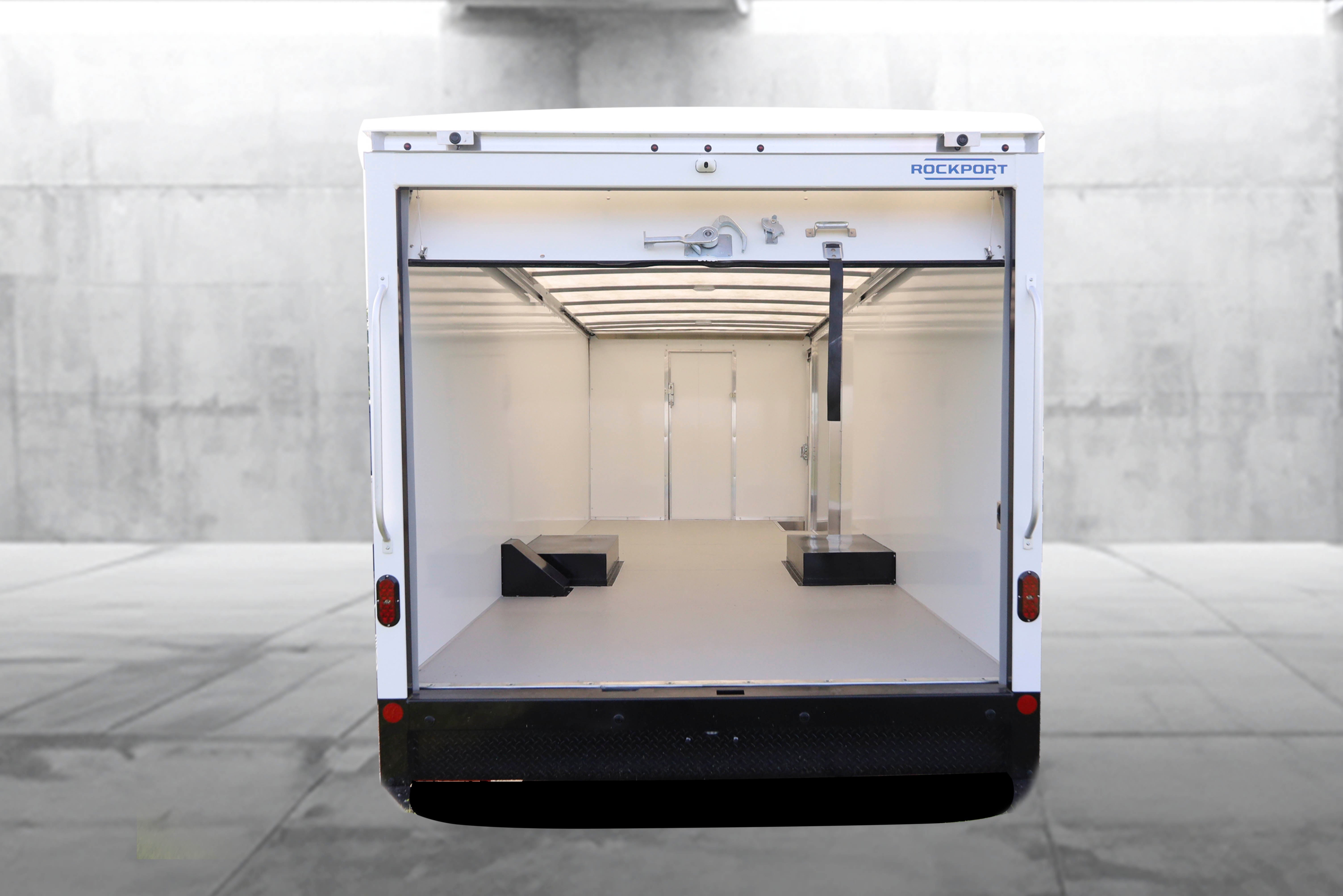 2027 Ford Econoline Cutaway E-450 DRW