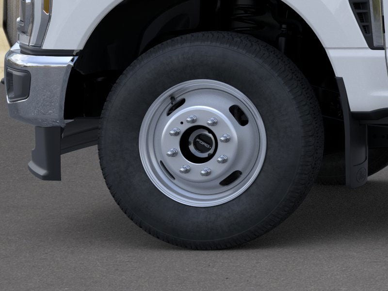 2026 Ford Super Duty F-350® XLT