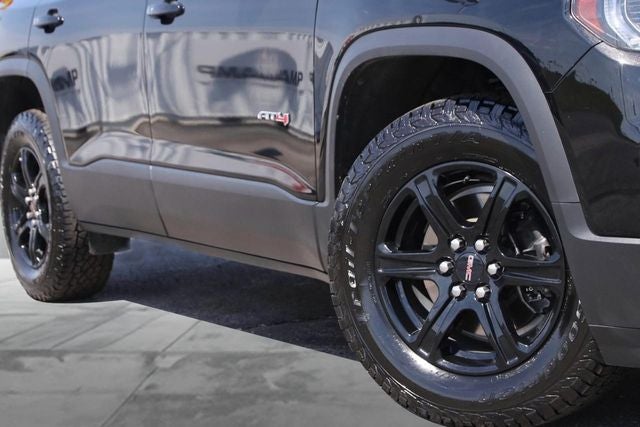 2023 GMC Acadia AT4