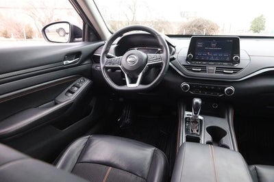 2022 Nissan Altima 2.5 SR