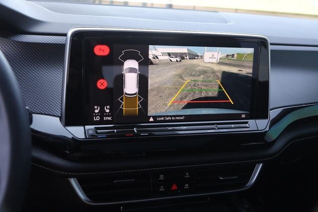 2024 Volkswagen Atlas Cross Sport 2.0T SEL R-Line