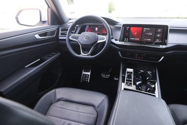 2024 Volkswagen Atlas Cross Sport 2.0T SEL R-Line