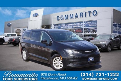 2023 Chrysler Voyager LX