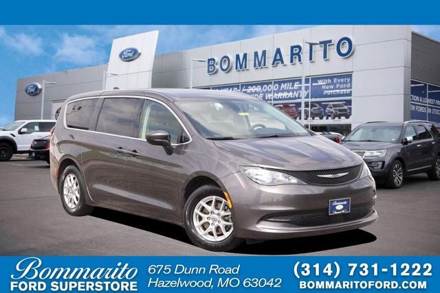 2023 Chrysler Voyager LX