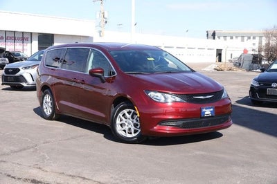 2023 Chrysler Voyager LX