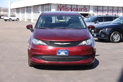 2023 Chrysler Voyager LX