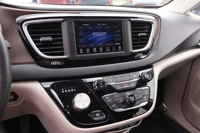 2021 Chrysler Voyager LXI