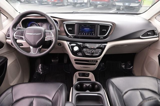 2021 Chrysler Voyager LXI