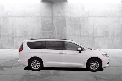 2021 Chrysler Voyager LXI