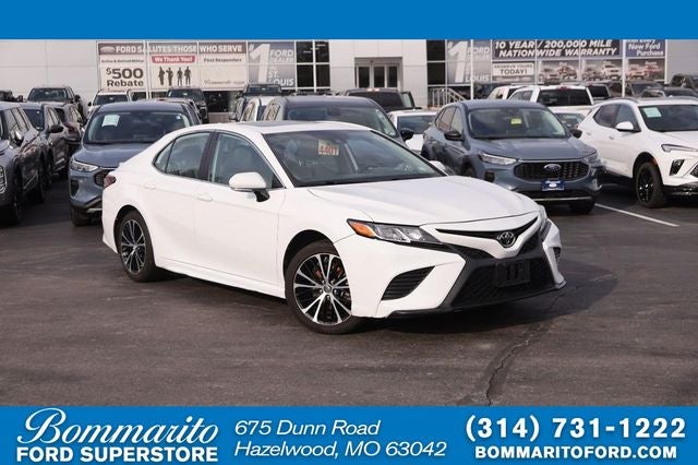 2019 Toyota Camry SE