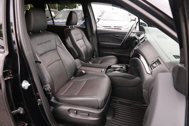 2022 Honda Pilot Black Edition