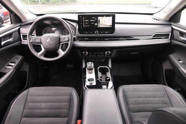 2025 Mitsubishi Outlander Trail Edition