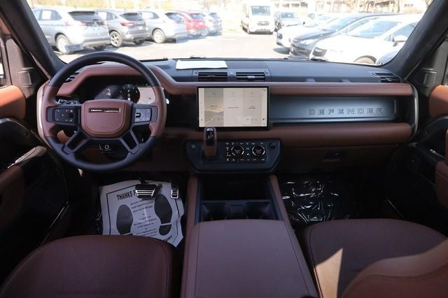 2025 Land Rover Defender 110 V8