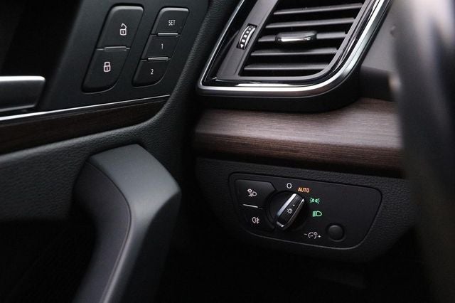 2022 Audi Q5 45 S line Premium quattro