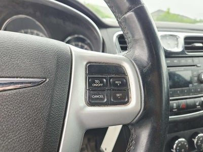 2013 Chrysler 200 Limited