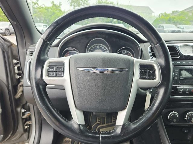 2013 Chrysler 200 Limited