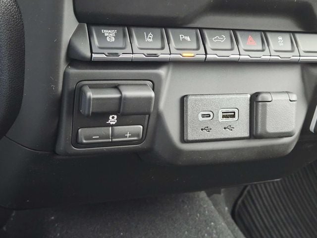 2026 Chevrolet Silverado 2500HD Custom