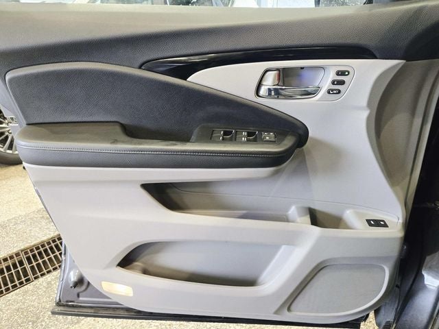 2022 Honda Pilot Touring 8 Passenger