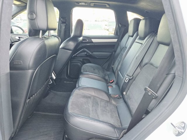 2014 Porsche Cayenne GTS
