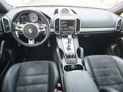 2014 Porsche Cayenne GTS