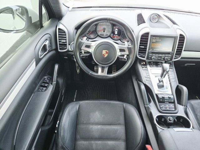 2014 Porsche Cayenne GTS