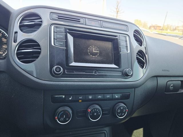 2016 Volkswagen Tiguan S