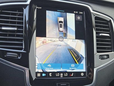 2024 Volvo XC90 B5 Plus