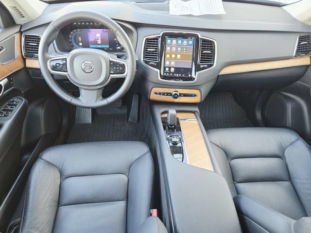 2024 Volvo XC90 B5 Plus