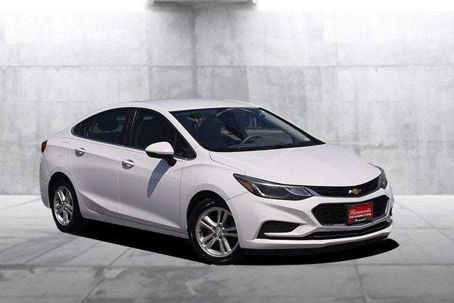 Used 2017 Chevrolet Cruze LT with VIN 1G1BE5SM8H7112824 for sale in Ellisville, MO