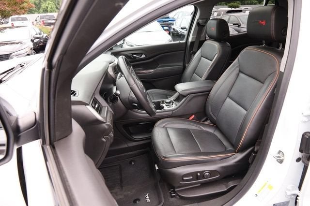 2022 GMC Acadia AT4