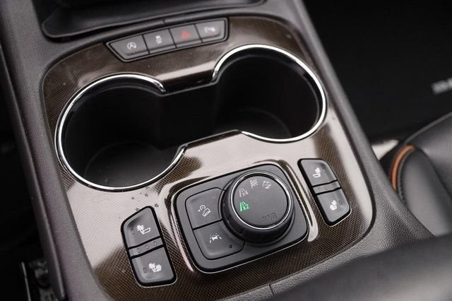 2022 GMC Acadia AT4