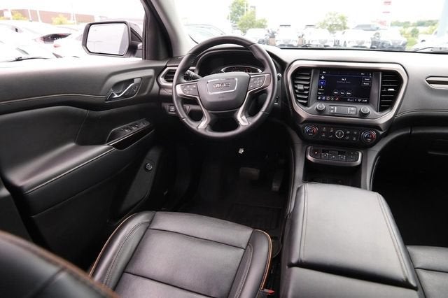 2022 GMC Acadia AT4