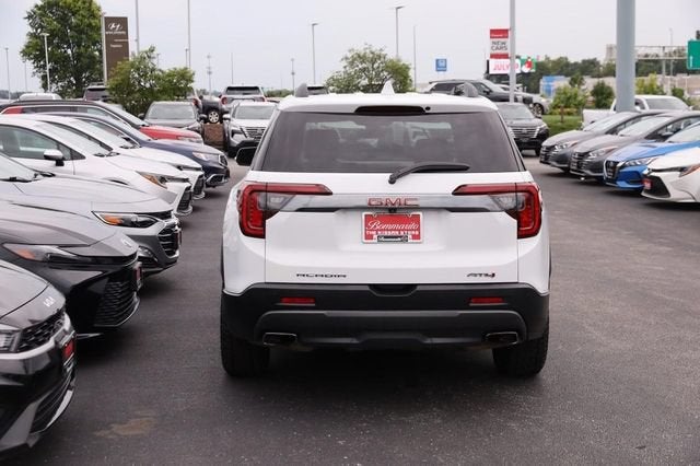 2022 GMC Acadia AT4