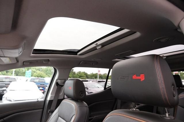 2022 GMC Acadia AT4