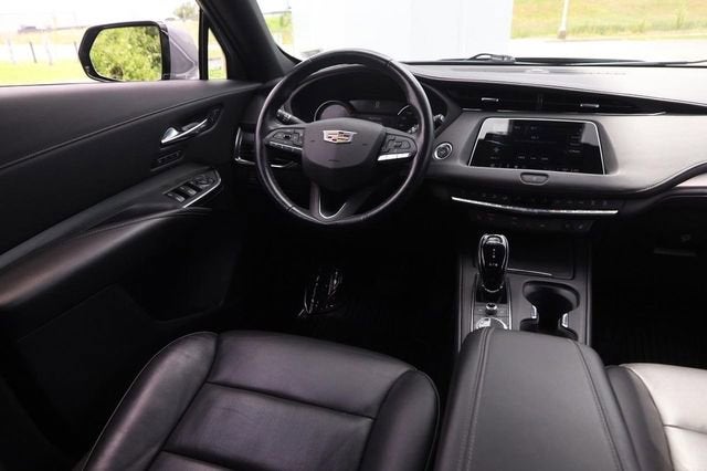 2023 Cadillac XT4 AWD Premium Luxury
