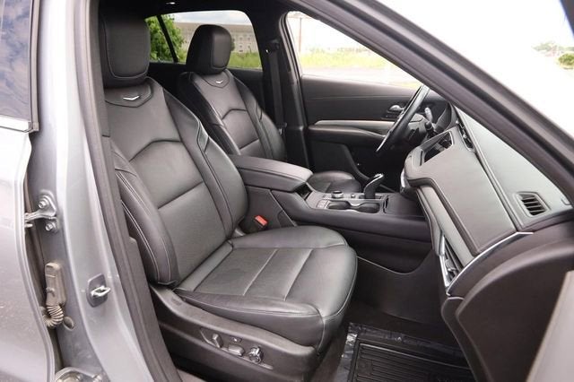 2023 Cadillac XT4 AWD Premium Luxury