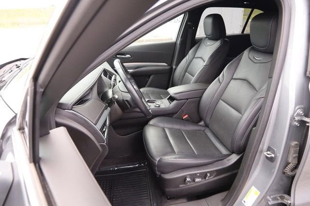 2023 Cadillac XT4 AWD Premium Luxury