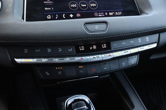 2023 Cadillac XT4 AWD Premium Luxury