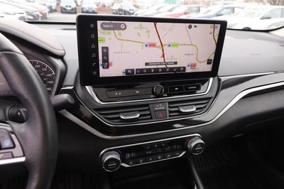 2024 Nissan Altima 2.0 SR