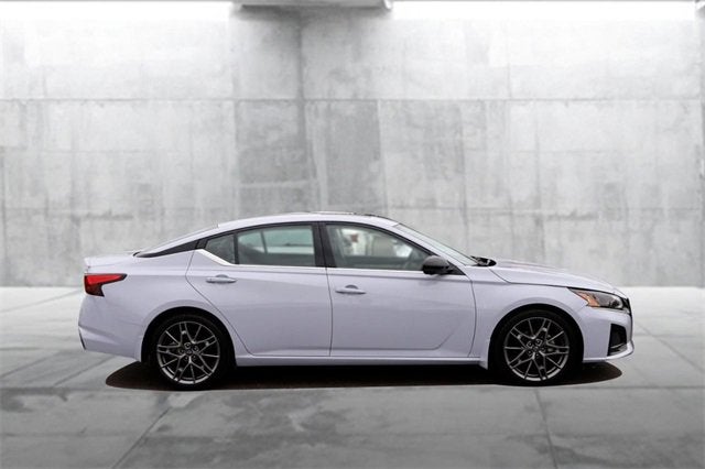 2024 Nissan Altima 2.0 SR