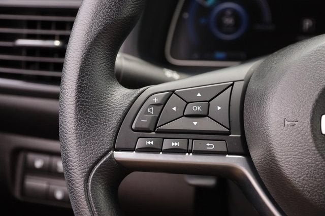 2025 Nissan LEAF S