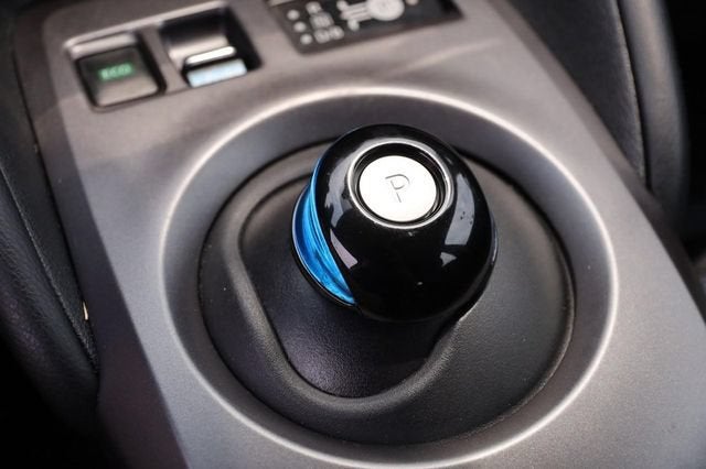 2025 Nissan LEAF S