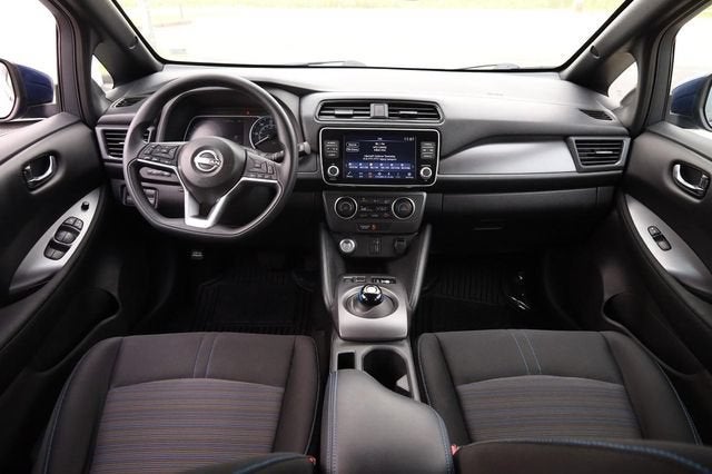 2025 Nissan LEAF S