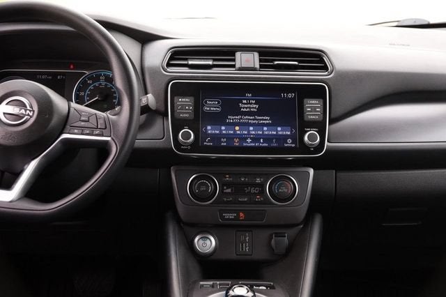 2025 Nissan LEAF S